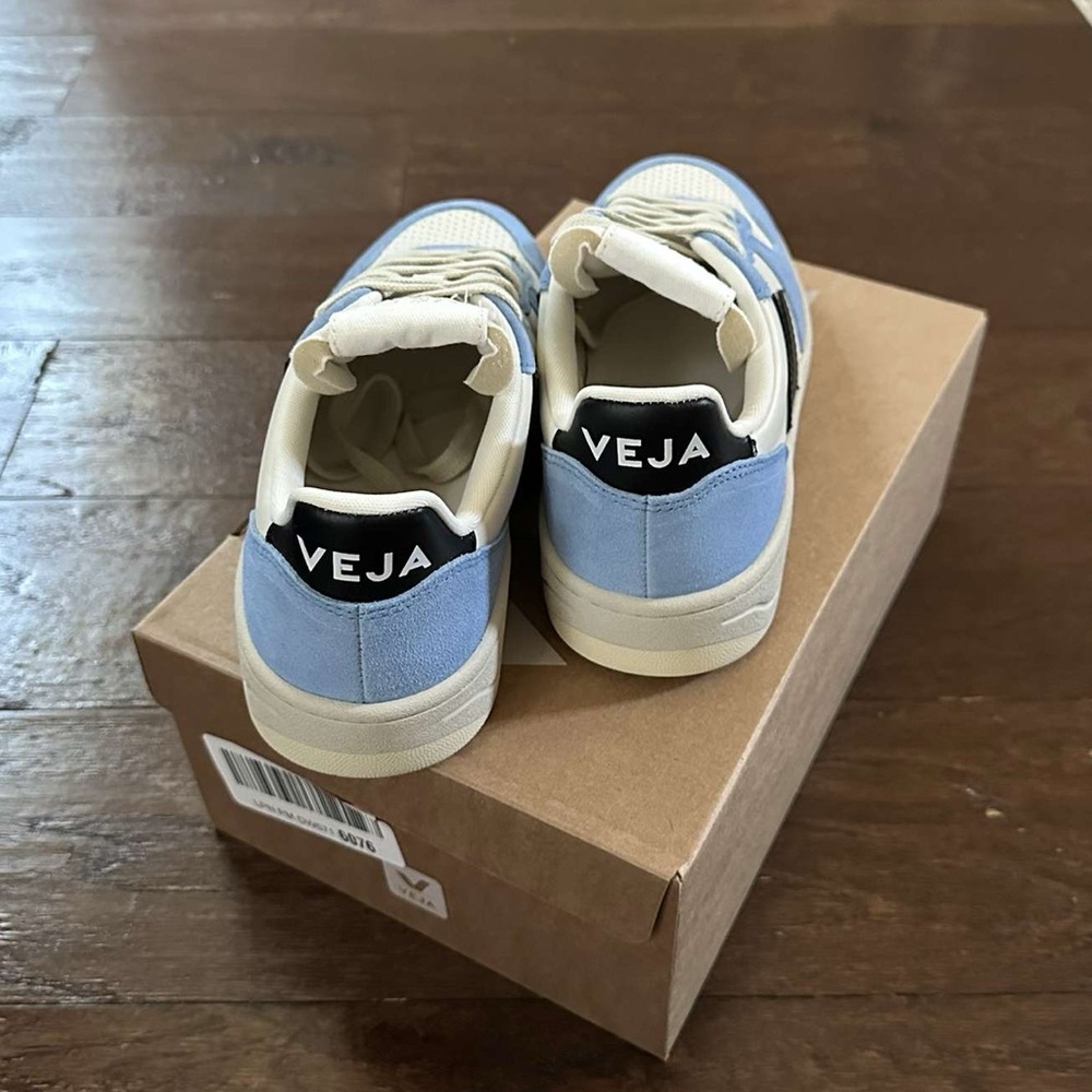 VEJA-V-10 Prime sneakers-size 7.5-blue/white-brand new in box. - Picture 6 of 11
